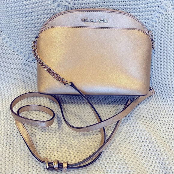Michael Kors Handbags - ✨ Michael Kors rose gold crossbody handbag
